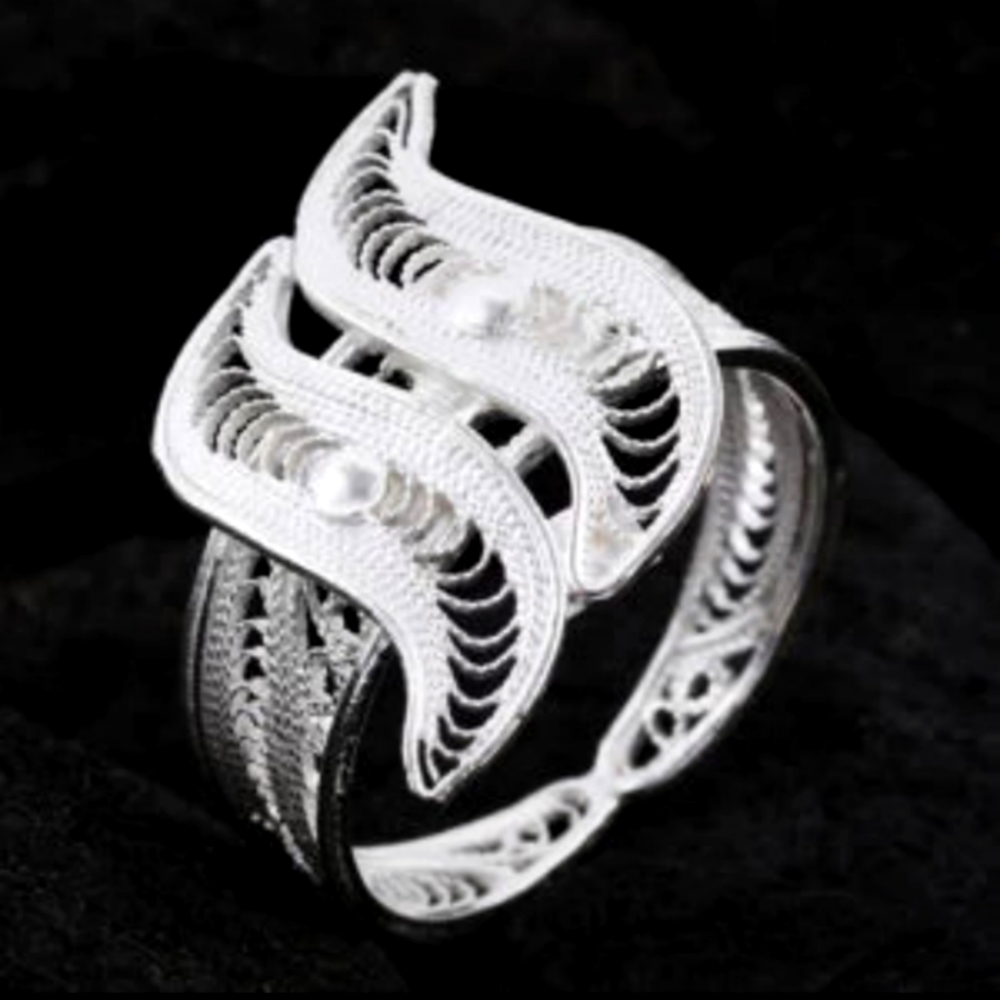 925 Sterling Silver Fancy Ring Sz 8
